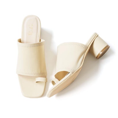 リーカ RiiiKa ストレッチミュールサンダル （ivory）
