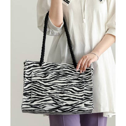 アルトローズ ALTROSE トートバッグ トート A4 a4 大きめ 大容量 マチ広 総柄 通勤 シンプル キャンバス ファスナー トパーズ （ゼブラ）のサムネイル