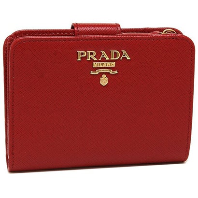 PRADA(プラダ)の二つ折り財布が入荷しました☆小銭入れや札入れに加え、オープンポケットが5個ついて、コンパクトなのに長財布並みの収納力を誇ります。小さめのバッグにも収納できるサイズ感なので、普段使いの長財布の他に1つ持っていると便利です...