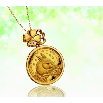 幸せのうさぎと四つ葉のクローバー金貨 純金コイン宝飾ペンダント （ゴールド）