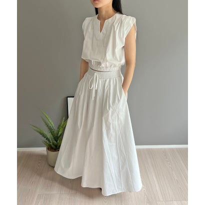 ジュエローブ Jewelobe ショルダータックキーネックトップス＆マキシフレアスカートセットアップ （ホワイト）