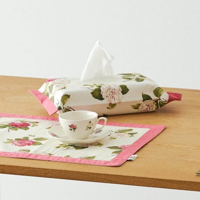 ローラ アシュレイ LAURA ASHLEY カミール柄 ティッシュボックスカバー （アイボリー(104)）