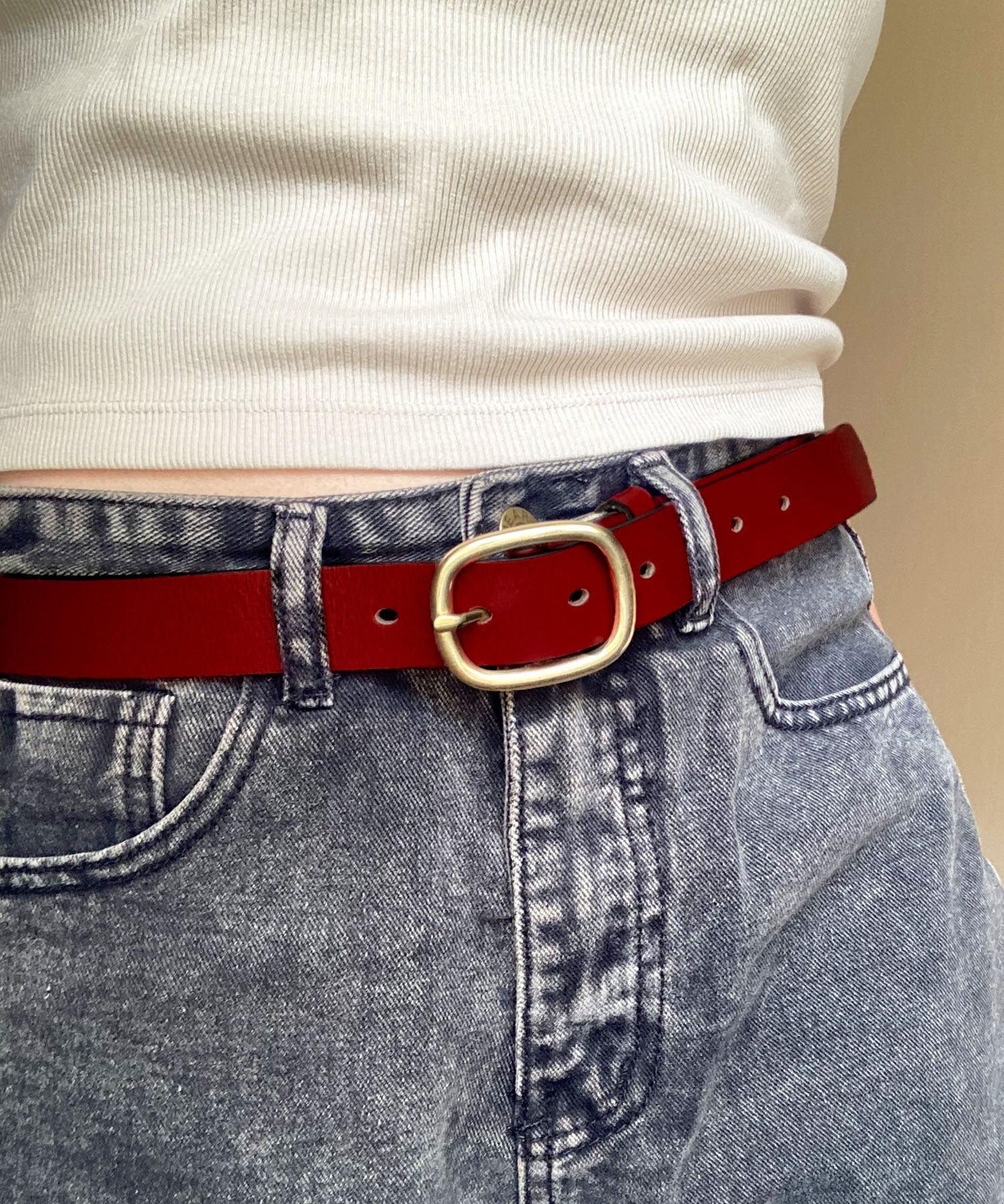 フロージュ florge 【牛革】メンズレディース兼用アンティークゴールドスクエアバックルワイドレザーベルト （レッド）