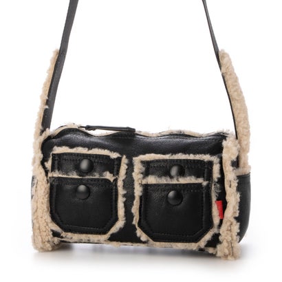トミエコ Tomieco LEATHER スクエアショルダーバッグ 本革orムートン (BLACK/BEIGE) トミエコ Tomieco LEATHER スクエアショルダーバッグ 本革orムートン (BLACK/BEIGE)