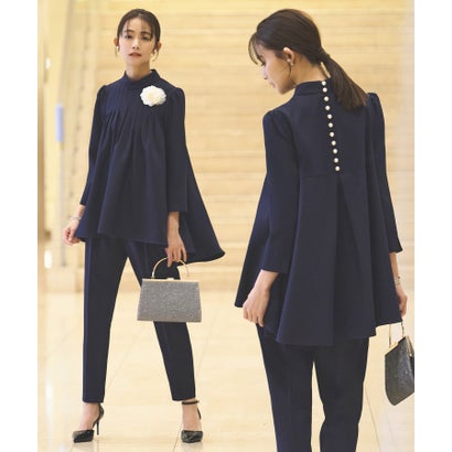 ルイルエブティック RUIRUE BOUTIQUE バックパールフレアトップス&テーパードパンツセットアップ (ネイビー) ルイルエブティック RUIRUE BOUTIQUE バックパールフレアトップス&テーパードパンツセットアップ (ネイビー)