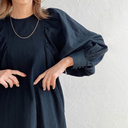 ジュノア JUNOAH バックスリットボリュームスリーブフレアワンピース （ブラック）