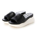 Puppis/プッピス(Black)キルティングスライドサンダル