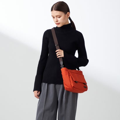 イザック Y'SACCS ダブルタブ トラベルショルダーバッグ （レンガブラウン）