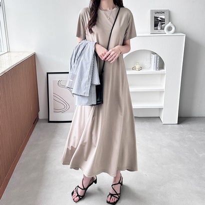 ジーラ GeeRA フレアーシルエットロングワンピース (モカベージュ)