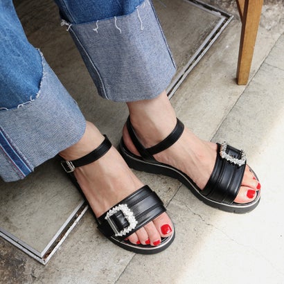 フィン Fin 厚底ビジューストラップサンダル【低反発スポンジ入り】 （ブラック）