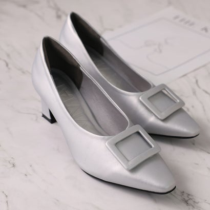 ヴィヴィアン VIVIAN スクエアトゥデザインヒールバックルモチーフパンプス （シルバー）