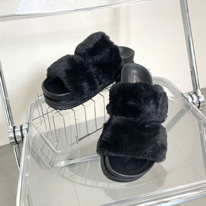 ノンヘッジ non-hedge ファーサンダル （ブラック）