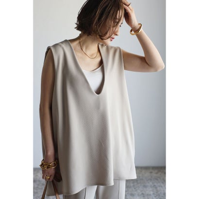 ボンジュールサガン BONJOUR SAGAN ディープVネックノースリーブカットソー (Beige)