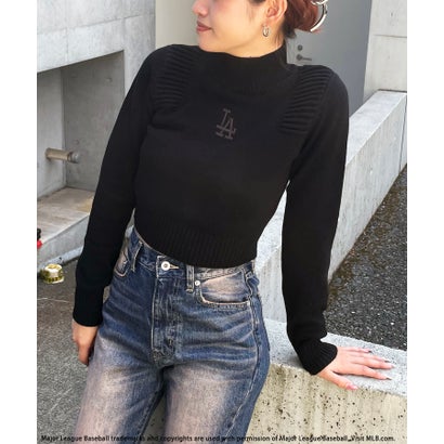 バック トゥー ザ フィールド （ビーティーティーエフ） BACK TO THE FIELD (BTTF) 【MLB】エンボスハイネックニットトップス （ブラック）