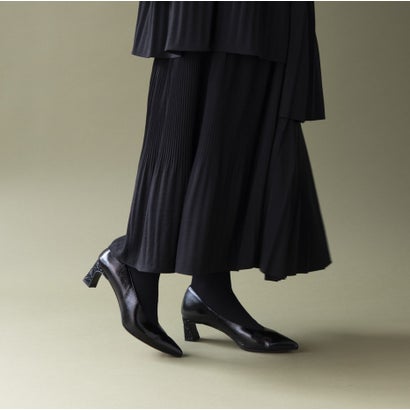 リミット ティル トゥエンティスリーフィフティナイン LIMIT TILL 2359 ポインテットトゥ グリッターヒール エナメルパンプス （BL）