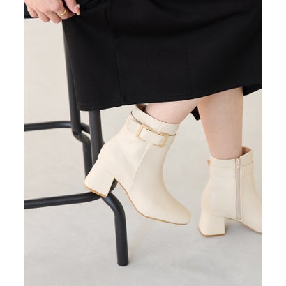 メヌエ Menue スクエアトゥ ゴールドベルトブーツ （1001アイボリーPU）