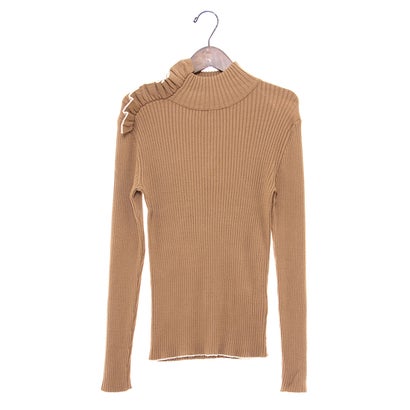 エグランティーヌ EGLANTINE 衿フリルハイネックリブニット （キャメル）(4)