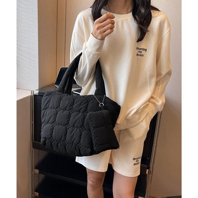 ミニミニストア miniministore 韓国風キルティングトートバッグポーチ付き (ブラック) ミニミニストア miniministore 韓国風キルティングトートバッグポーチ付き (ブラック)