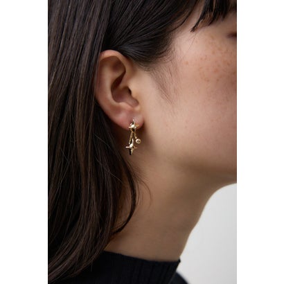 ダイヤシェイプドレイヤードピアス