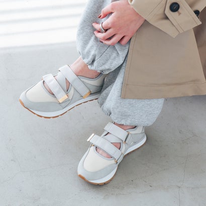 【EVOL/イーボル】【軽量・柔らかい】クロスベルトスニーカー IY5692 (グレー)