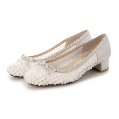 リズ ラフィーネ Riz raffinee スクエアトゥリボンパンプス（アイボリー）