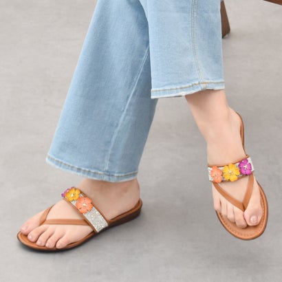 イタリアンシューメーカーズ ITALIAN SHOEMAKERS ビジューベルトフラワートングサンダル （ブラウン）