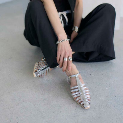 モード エ ジャコモ カリーノ MODE ET JACOMO carino ポインテッドトゥグルカサンダル （シルバー）