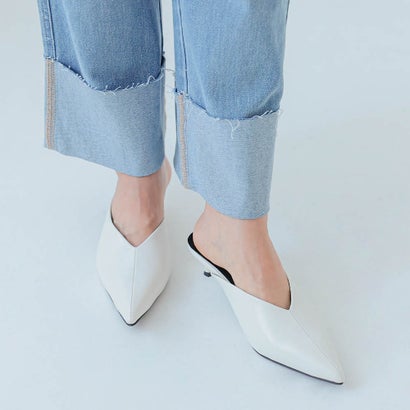 アクアガレージ aquagarage ポインテッドトゥミュール レディース （アイボリー）