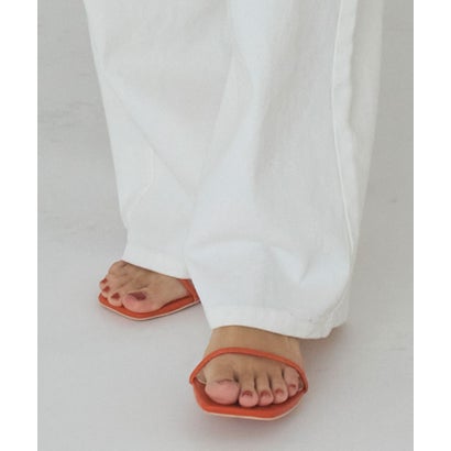 ティティベイト titivate スクエアトゥストラップサンダル （オレンジ）