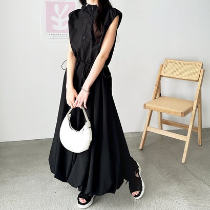 ジーラ GeeRA 《FIRSTMOODコラボ》ハーフジップウエストドロストバルーンワンピース （ブラック）