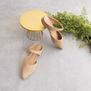 ファビーファビー FABBY FABBY. 甲ベルトポインテッドフラットサンダル (SDベージュ)