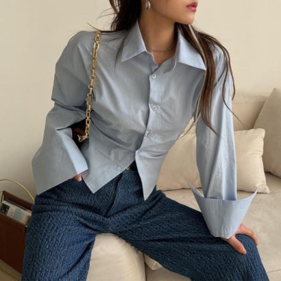 フォースメント Forcement バックスタイルが印象的なカラーシャツ （ブルー）