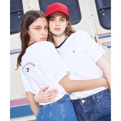 トミー ヒルフィガー TOMMY HILFIGER 【オンライン限定】【ユニセックス】トミーヒルフィガー80SリンガーTシャツ (ホワイト)