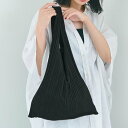 コカ coca プリーツミニバッグ (Black)