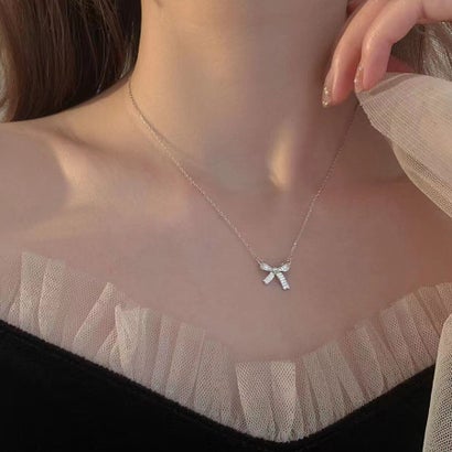 ダイヤモンドハーツ Diamond Hearts 【訳あり新品】リボンネックレス (シルバー)
