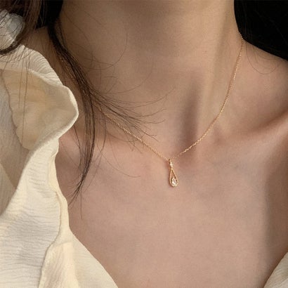 ダイヤモンドハーツ Diamond Hearts 【訳あり新品】しずくネックレス (ゴールド)