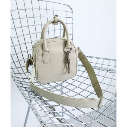 コルデ COLDE チャーム付きミニボストン （アイボリー）