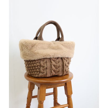 トライシル Trysil ニットフェイクファートートバッグ （モカ）