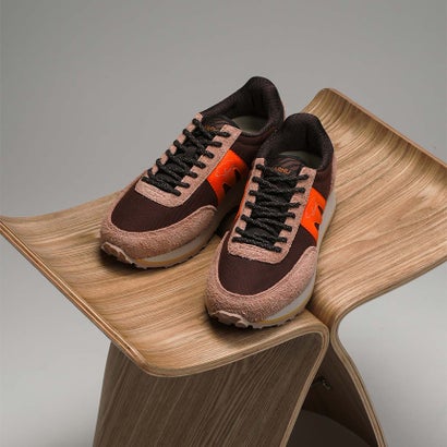 カルフ KARHU ALBATROSS CONTROL KH820015 （コルク/フレイム）