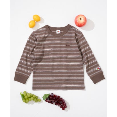 【FRUIT OF THE LOOM】【KIDS】ボーダーロンTが登場♪◇DETAIL◇●カジュアルデザインで合わせやすい●コットン100％●3サイズ展開シンプルなTシャツは何枚あっても便利なアイテムですが、特に生地が上質だとロングシーズンお使いいただける優秀アイテム。こちらは、丈夫で肌ざわりの良い高品質な生地を使用。吸水性と通気性に優れており、1年を通して快適に着用しやすく、素肌の上からでも快適にご着用いただけます。厚手で丈夫なので、保育園、公園、普段使いでヘビロテできるのも嬉しいポイント！汚れてもお家の洗濯機で洗えるので外遊びが大好きなお子様にもぴったりです。普段のアイテムと合わせやすいカジュアルなロンT。レトロでヴィンテージ感漂うプリントが特徴。おしゃれに興味のあるお子さんや親御さんにぴったりのデザインです。ユニセックスの商品なので、兄弟やお友達とのお揃いコーデも可愛くておススメ◎◇COORDINATE◇デニムやスパッツ等、いつもの定番アイテムと合わせやすくなっています。スカートスタイルの外しアイテムとしてもぴったり。パッと手に取れて気兼ねなく使えるロンTはワードロープにいくつあっても重宝します！キャップを合わせたり、バッグを合わせたりして、おしゃれKIDSに大変身です。【Fruit Of The Loom(フルーツオブザルーム)】160年以上の歴史を持つ、アメリカのベーシックアパレル/アンダーウェアメーカー。現在アメリカ・ケンタッキー州に本拠地を置き、 米国のアンダーウェア、プリント用Tシャツ市場ではTOPブランドとしての地位を確立しています。古くからアメリカ人のライフスタイルに溶け込み、この果実のロゴを知らないアメリカ人はいないと言われており、国内でもプリントTシャツのボディやアンダーウェアのブランドとして広く知れ渡っています。110cm : 【着丈】40.5cm / 【胸囲】68cm150cm : 【着丈】52cm / 【胸囲】86cm別カラーはこちら！ 他(アイボリー)　グリーン(サックス)