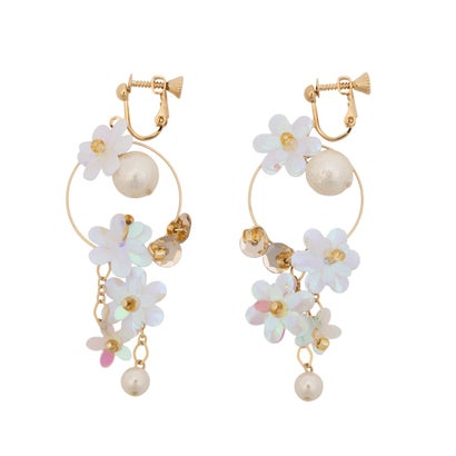 スリーフォータイム Three Four Time フラワースパンコールイヤリング （ホワイト）