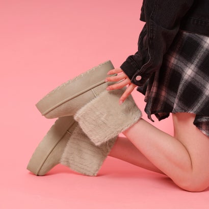 シーエス ティーアンドピー csT&P 厚底フェイクファームートン （ベージュ(052)）