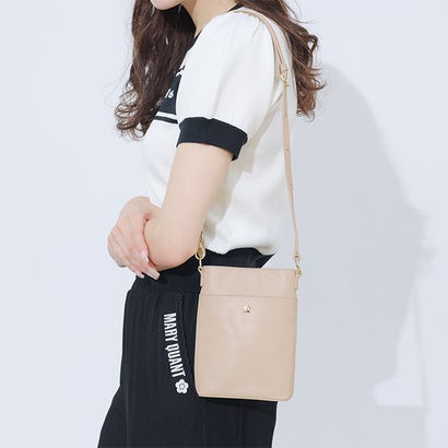 マリークワント MARY QUANT スムースレザー モバイルショルダー （ベージュ）