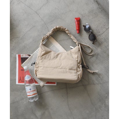 スタイロ styiro ナイロンクシュクシュショルダーバッグ （ベージュ）(4)