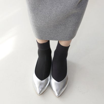 フィン Fin Vカットフラットシューズ【低反発スポンジ入り】 （シルバー）のサムネイル