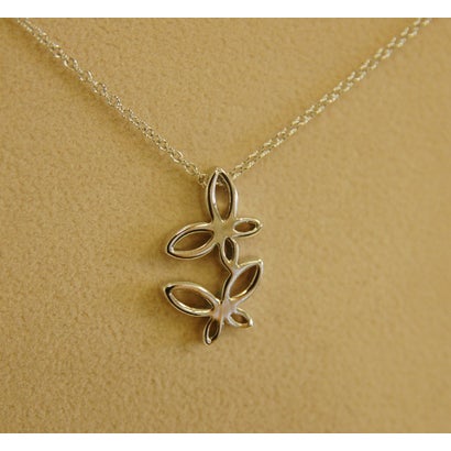 キャティフェラーリ Cathie Ferrari 透かしダブルバタフライペンダント （シルバー）