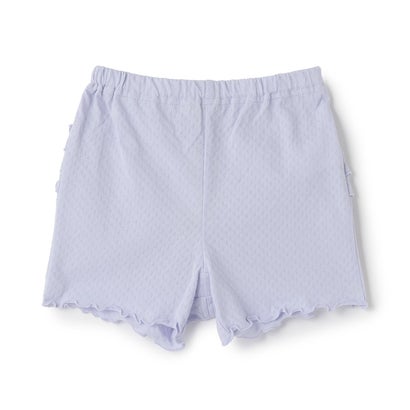 立体的な模様が編み込まれた天竺ジャカードの1分丈レギンスです。後ろにたっぷりとギャザーを寄せた3段のフリルを後ろにあしらい、バックスタイルも印象的に仕上げました。裾のさりげないメローデザインで軽やかな雰囲気を演出。肌当たりの良い綿100％素材なので、はき心地も快適です。内側にお名前を記入できるタグつき。【おすすめの着用時期は春夏シーズン】【透け感】やや透ける【生地の厚さ】普通【伸縮性】あり【裏地】なし【ポケット】なし【アジャスター】なし【製品寸法】80cm ウエスト:40 股上:18 股下:2 裾周り:2790cm ウエスト:42 股上:19 股下:2.5 裾周り:28100cm ウエスト:44 股上:20 股下:3 裾周り:30110cm ウエスト:47 股上:21 股下:3.5 裾周り:32120cm ウエスト:49 股上:22 股下:4 裾周り:34【素材】綿100%【モデル】※商品の特性上、着用された場合はご返品をお受けできませんのでご注意ください。80cm : 【ウエスト】40cm / 【股上】18cm / 【股下】2cm90cm : 【ウエスト】42cm / 【股上】19cm / 【股下】2.5cm100cm : 【ウエスト】44cm / 【股上】20cm / 【股下】3cm110cm : 【ウエスト】47cm / 【股上】21cm / 【股下】3.5cm120cm : 【ウエスト】49cm / 【股上】22cm / 【股下】4cm別カラーはこちら！ ホワイト(オフ ホワイト)　ピンク