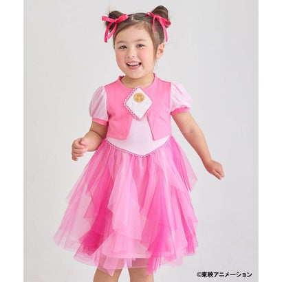 魔女見習い服をイメージした豪華なワンピースPOINT●魔女見習い服をイメージしたデザイン●キャラクターをイメージしたカラー展開♪●身頃はカットソー素材で着心地◎■デザインany FAMより、『も~っと！おジャ魔女どれみ』とのコラボアイテムが登場！作中に登場する魔女見習い服をイメージしたワンピースです。身頃はカットソー素材で動きやすく、すっぽりかぶることができるので、お着替えも楽々！どれみをイメージしたカラー展開♪姉妹やお友達とのおそろいコーデもおすすめです。◇any FAM KIDS X サスティナブル ◇私たちは「お下がり」を応援しています。サイズが小さくなってしまったらお洋服をお譲り出来るよう、3名分のお名前が書けるネームタグ付きです。■『も~っと！おジャ魔女どれみ』コラボアイテムシリーズ・【も~っと！おジャ魔女どれみ×any FAM】長袖Tシャツ( KKFKGS0272) ・【も~っと！おジャ魔女どれみ×any FAM】パティシエスカート(SKFKGS0273) ・【も~っと！おジャ魔女どれみ×any FAM】パティシエ日記ポシェット(SIFKGS0270)※どれみ（ピンク）のみの販売となります。※モデル着用画像はサンプルを使用している為、実際にお届けする商品と仕様、加工、サイズが若干異なる場合がございます。予めご了承ください。※掲載画像はご利用いただくPCやスマホの画面環境の都合上、実際の商品と色合いが異なって見える場合がございます。※お取り扱いに関しましては、商品に付属のアテンションタグをご覧ください。※サイト上のカラー名と、お届け商品に記載されているカラー名が異なる場合がございます。※生産時期により色・素材・サイズ感など多少異なる場合がございます。予めご了承ください。※こちらのワンピースは返品/キャンセルは不可となります。【モデル情報】身長：108cm 110【製品寸法】90:着丈49.0 身幅27.4 肩幅20.0 ウエスト54.0~66.0 ヒップ94.0 そで丈12.5100:着丈55.0 身幅30.0 肩幅21.5 ウエスト58.0~70.0 ヒップ98.2 そで丈14.0110:着丈61.0 身幅32.5 肩幅24.0 ウエスト60.0~72.0 ヒップ102.0 そで丈15.0120:着丈65.5 身幅34.7 肩幅24.5 ウエスト63.0~76.0 ヒップ105.4 そで丈15.7130:着丈74.0 身幅36.5 肩幅28.5 ウエスト63.0~78.0 ヒップ107.0 そで丈16.7100/100cm以上 : 【着丈】55cm / 【肩幅】21.5cm / 【胸囲】60cm / 【袖丈】14cm / 【ウエスト】58cm / 【ヒップ】98.2cm90 : 【着丈】49cm / 【肩幅】20cm / 【胸囲】54.8cm / 【袖丈】12.5cm / 【ウエスト】54cm / 【ヒップ】94cm