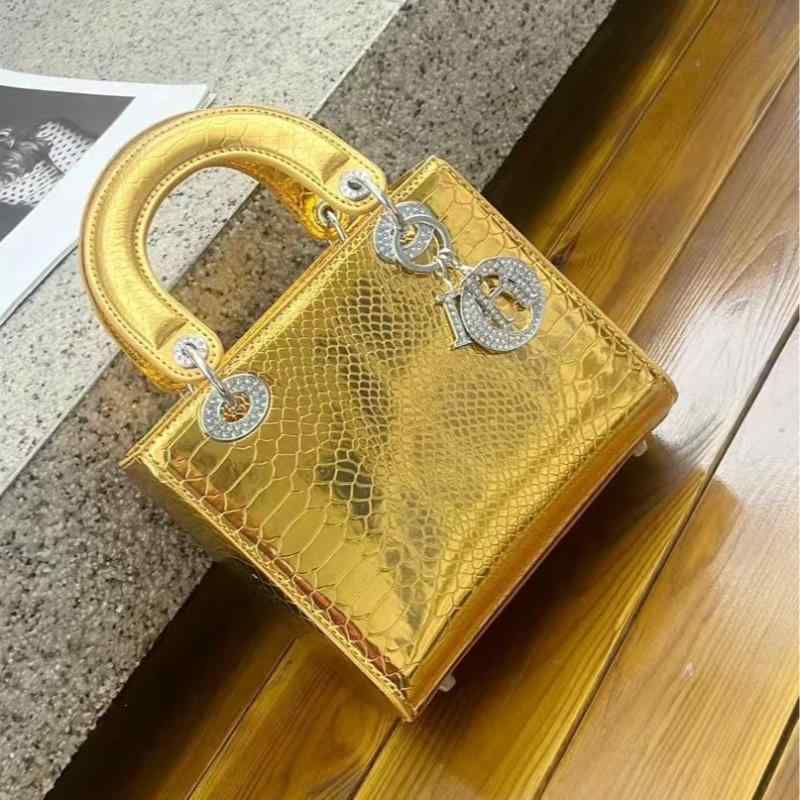 レディース ミニバッグ 付き 光沢レザー 七色 トカゲ柄 クロコダイル柄 ショルダーバッグ 軽量 普段使い コンパクト ファッションアイテム