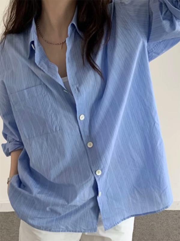 レディース シャツ トップス ストライプ 長袖 春夏 カジュアル ビッグシルエット 感 雰囲気感 吸湿速乾 接触冷感 軽量・カテゴリ: シャツ・スタイル: 日韓カジュアル・主な素材: 綿95%以上・ネックライン: ・袖丈: 長袖・柄: ストライプ/チェック・シルエット: ゆったり・着丈: 中長 (65cm<着丈≤80cm)・開き方: シングルボタン・カラー展開: ブルー.ピンク.バター色・サイズ展開: フリーサイズ
